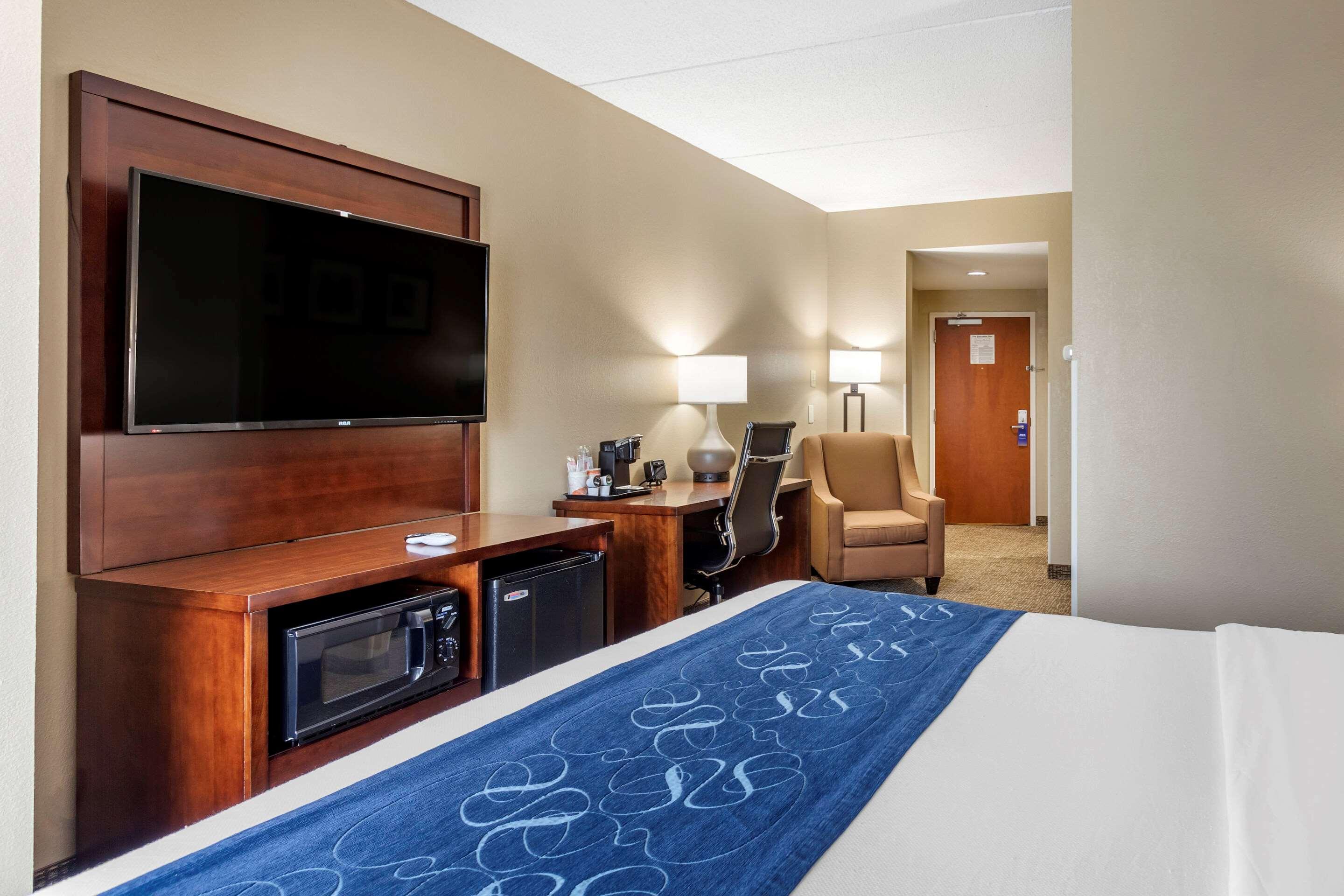 Comfort Suites Manchester Eksteriør bilde