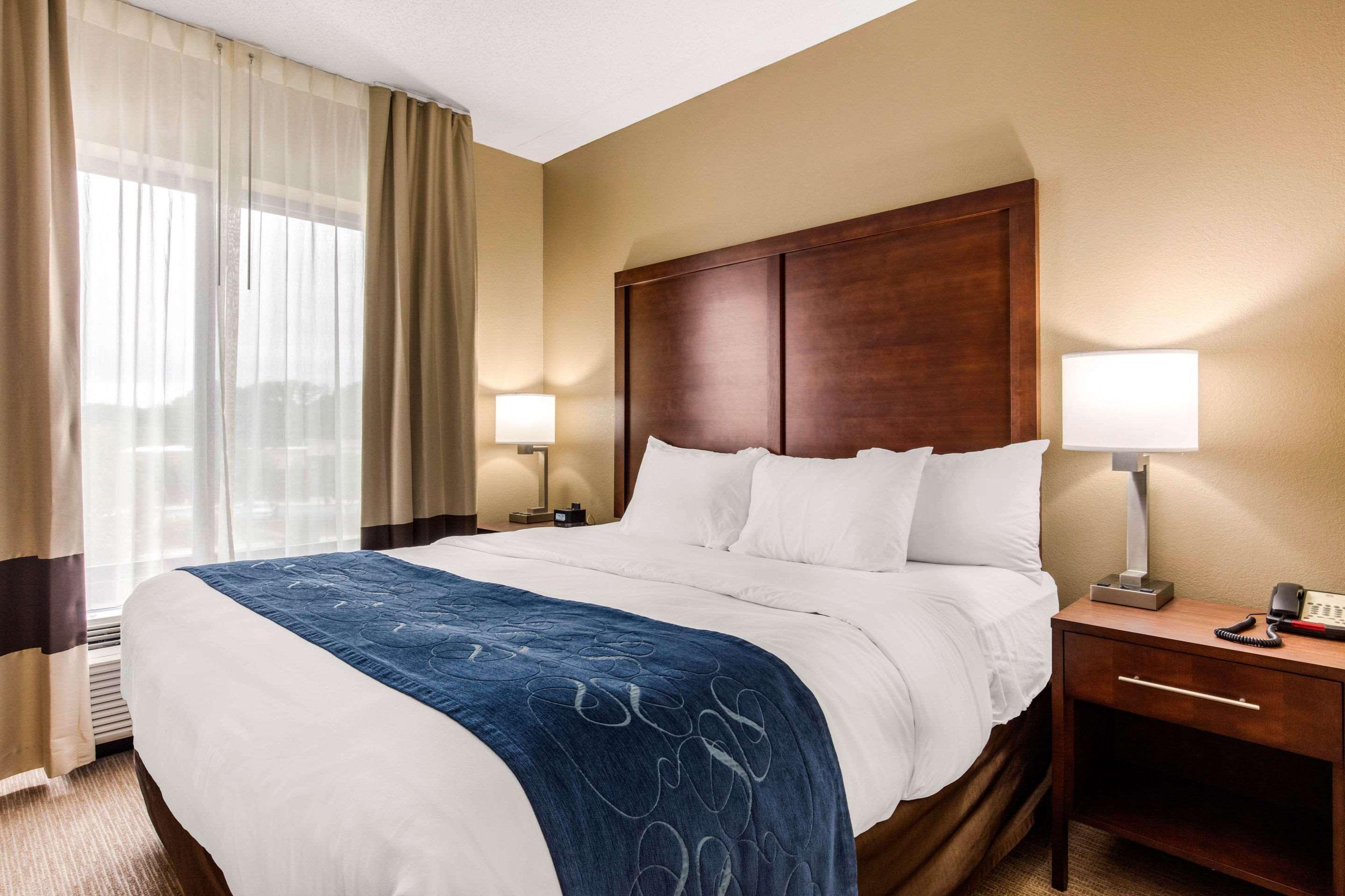 Comfort Suites Manchester Eksteriør bilde