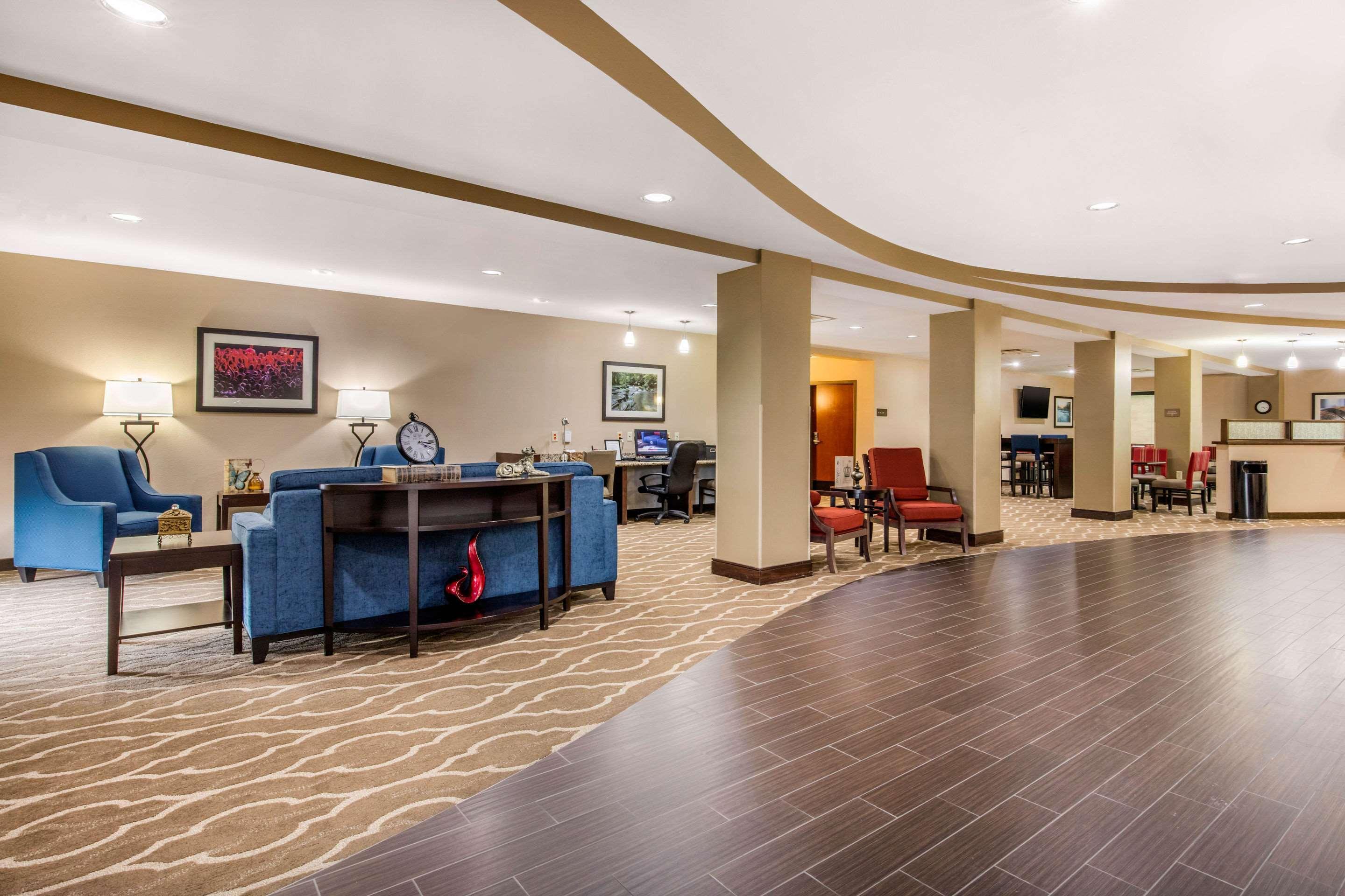 Comfort Suites Manchester Eksteriør bilde