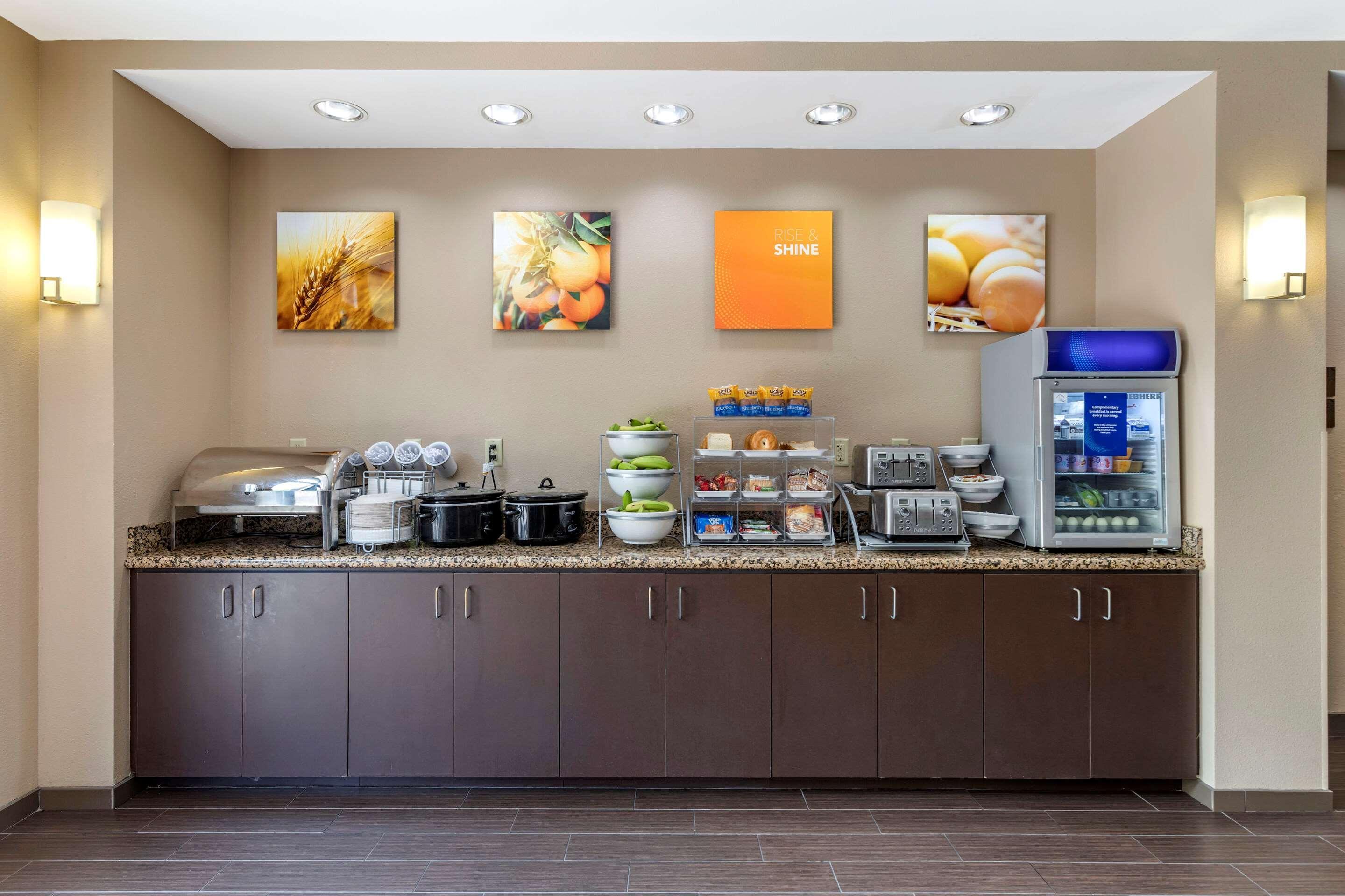 Comfort Suites Manchester Eksteriør bilde