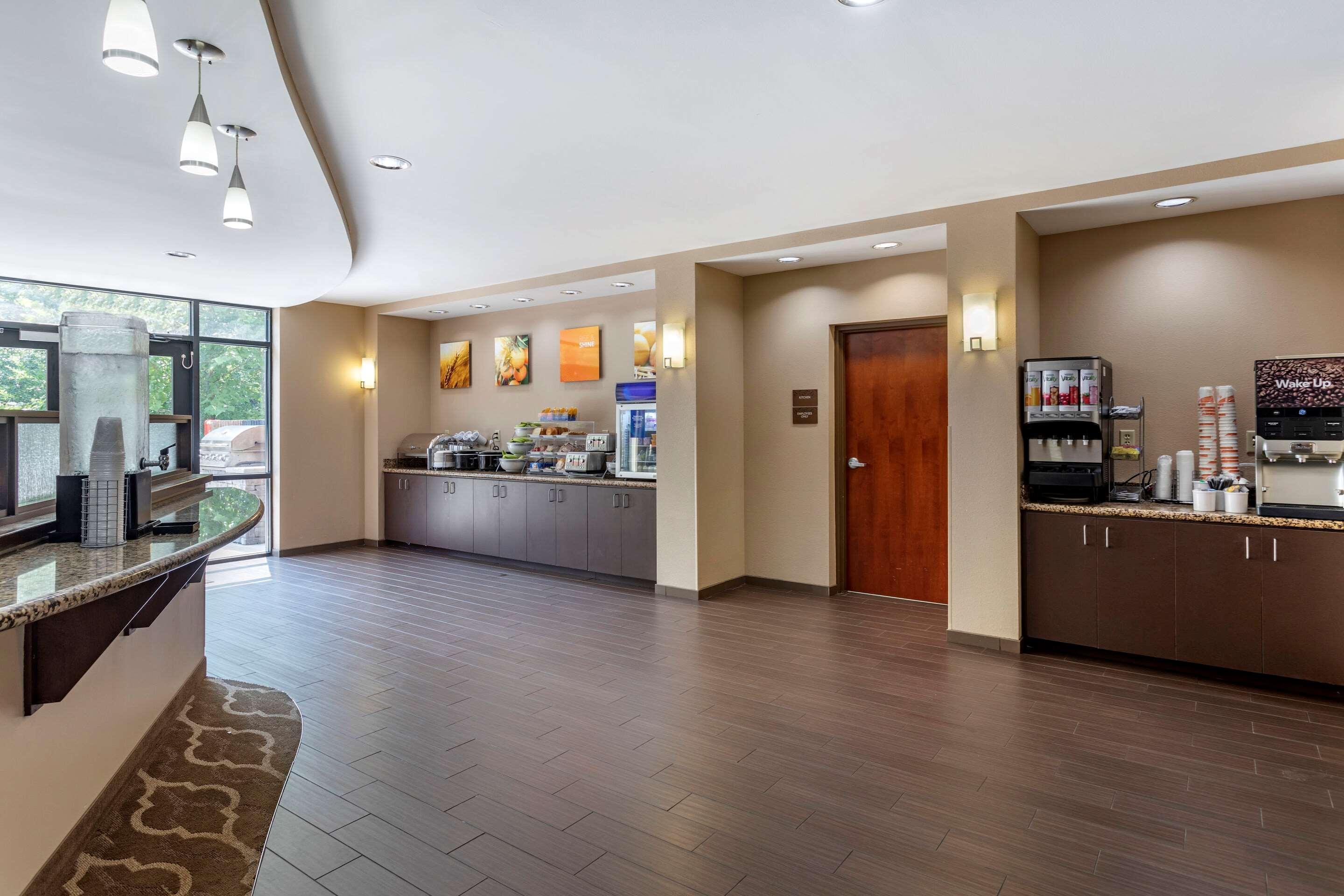 Comfort Suites Manchester Eksteriør bilde